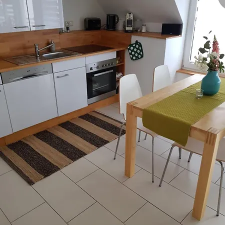 Urbanstay Rottendorf, Maisonette Vor Den Toren Wuerzburgs Appartement *
