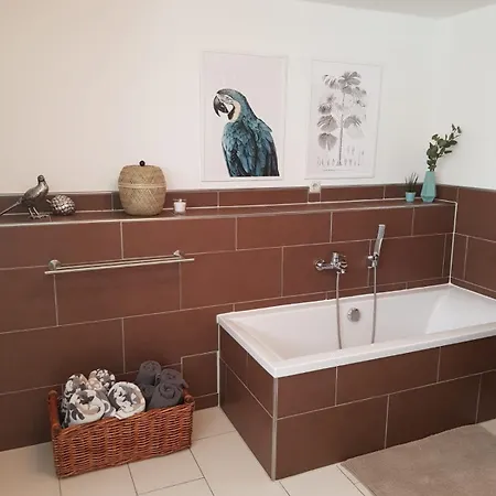 Urbanstay Rottendorf, Maisonette Vor Den Toren Würzburgs Apartment *